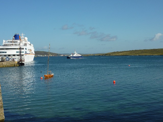 Island Ferry and the cruise ship