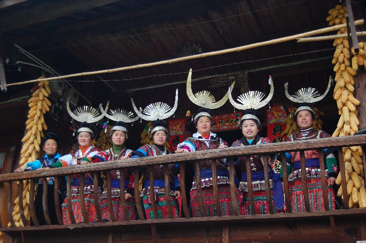 The entertainers on their balcony