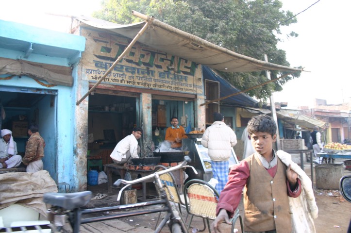 Leaving Agra 2