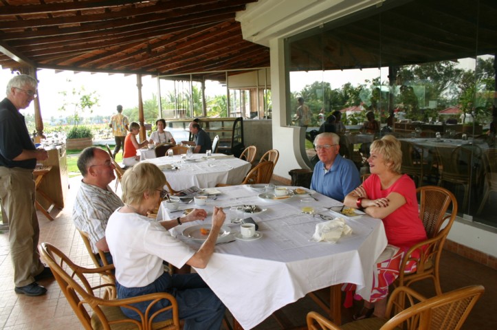 Breakfast outside with Charles, Audrey, Brian and Bernice