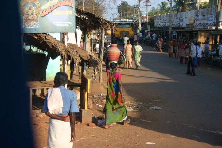 The main street of Madharpakkam