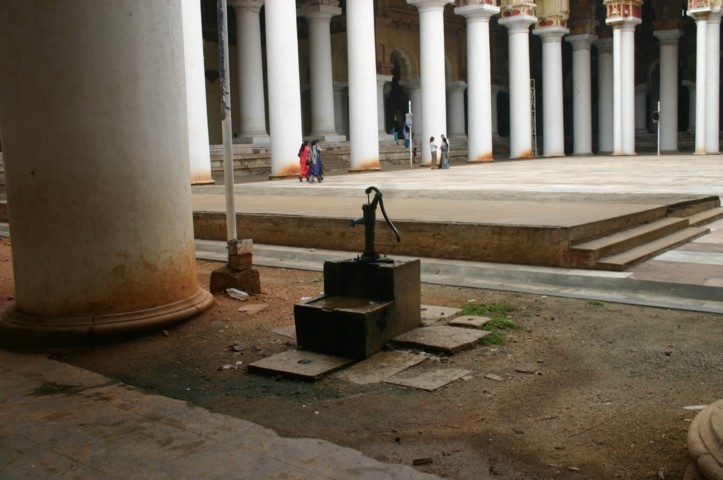 Tirumalai Nayak Palace - water pump
