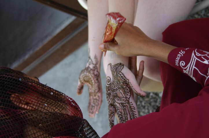 Henna pattern producing