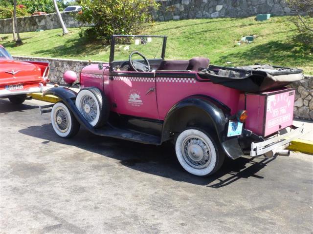 ../photos/cuba/Bill/lovely_car.jpg?t=1775440129