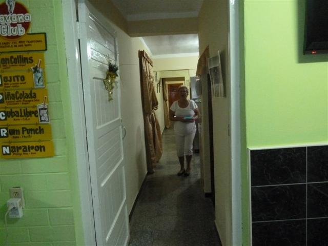 ../photos/cuba/Jane/P1090418.jpg?t=1775439699
