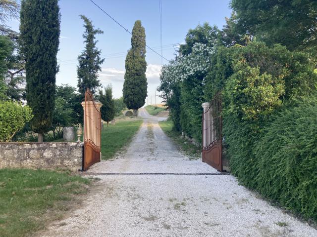 ../photos/fr2506/Hugh/IMG_3646.jpg?t=1775340655