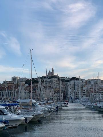 ../photos/marseille/Sarah/WhatsApp_Image_2024-12-07_at_13.39.25__2_.jpg?t=1775439485