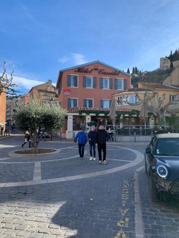 ../photos/marseille/Sarah/WhatsApp_Image_2024-12-08_at_21.51.02__3_.jpg?t=1775221819